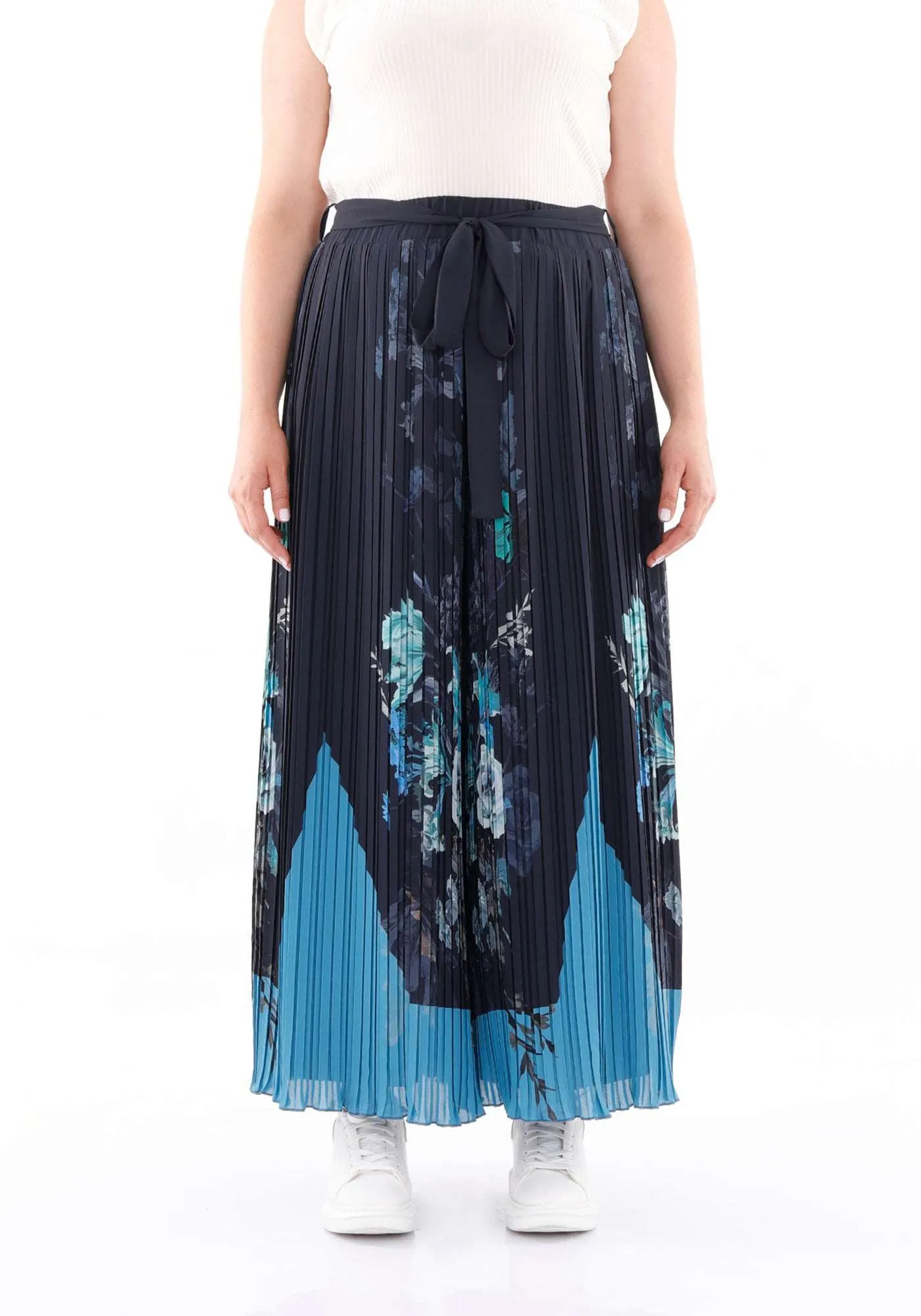 Black-Navy Chiffon Oversized Plise Floral Pattern Palazzo with Belt - G-Line