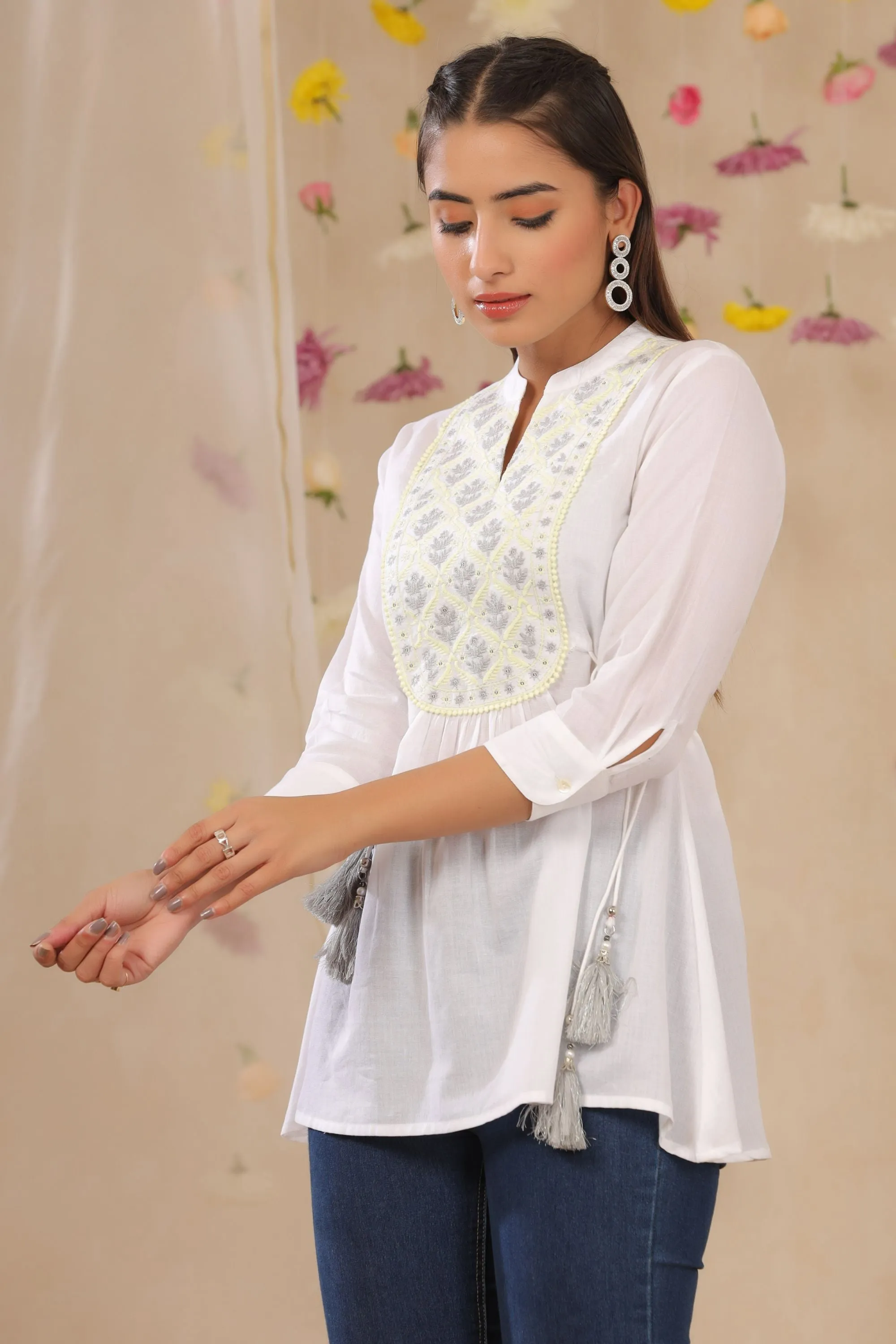 Juniper Women's White Cotton Moss Embroidered A-Line Tunic